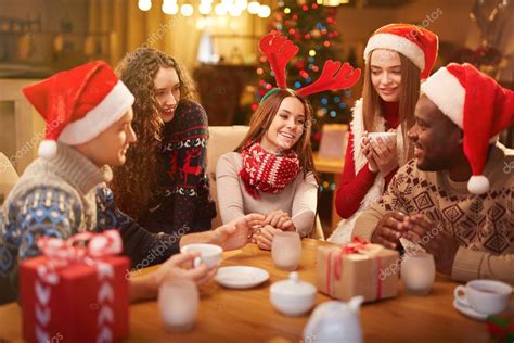 People Celebrating Christmas At Home — Stock Photo © Pressmaster 125887134