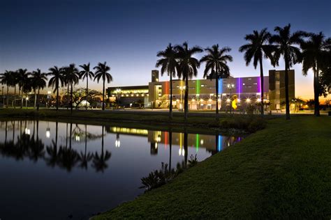 Miami Dade College North Campus Science Complex — Mcharry Associates
