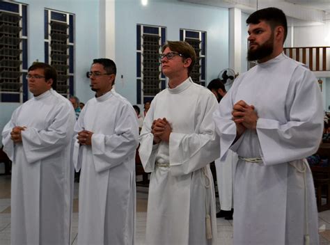 Seminaristas Recebem Acolitato E Leitorado Arquidiocese De Florianópolissc