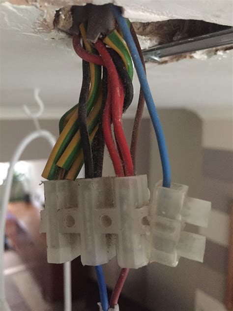 Powerful and easy to use. wiring - Ceiling light won't switch off after a new ...