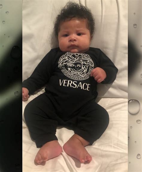 Nicki Minaj partage son premier regard complet sur son fils vidéo