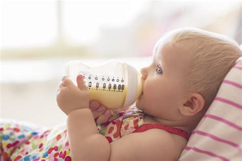 Baby Bottle Feeding Problems And Tips