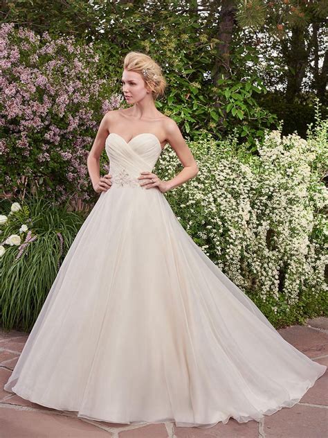 The 2022 Wedding Dress Trends You Should Know About Bridal Dresses