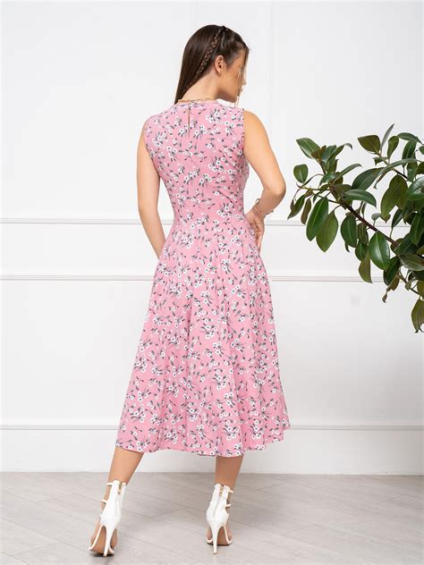 Розовое классическое платье без рукавов 114446 за 654 грн купить из коллекции floral luxury