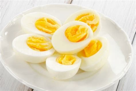 Dengan demikian, asupan tubuh masuk dengan baik, tanpa harus banyak lemak yang masuk. Khasiat Makan Telur Rebus | TradisionalSehat.com
