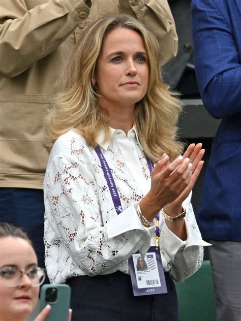Andy Murrays Wife Kim Gets Dainty In Lace Top At Wimbledon Day 2