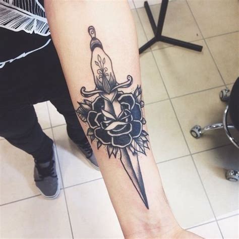 Asombrosos Tatuajes De La Reina De Espadas Tattoo Arte Kulturaupice