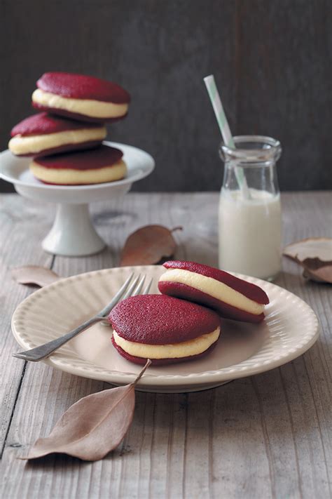 Red Velvet Whoopee Pies With Vanilla And Lemon Cream Cheese Icing