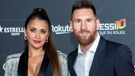 Beautiful Lionel Messi And Antonella Roccuzzos Love Tale Read
