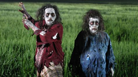 Zombies movie by james lee, gavin yap & shamaine othman. Zombi Kampung Pisang