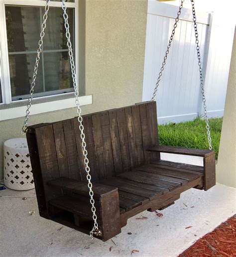 Sample Pallet Swing With Diy Home Decorating Ideas