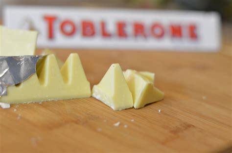 Toblerone white 100g 10pcs 1kg - Chocolate.lk