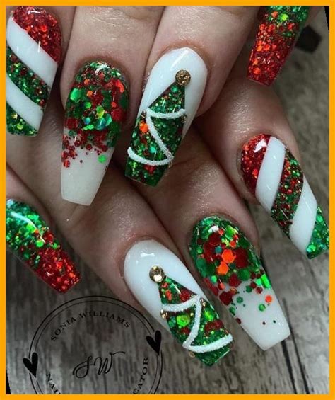 50 Insanely Cute Christmas Nails That You Need To Try This Year 14 Christmas Nails Acrylic