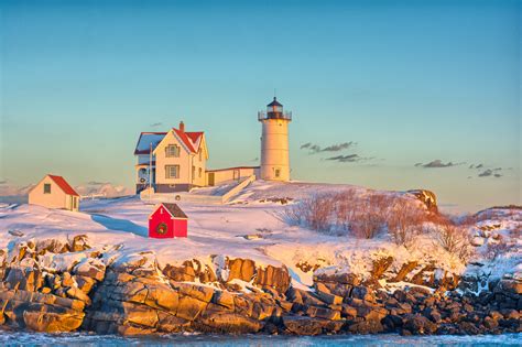 You Must Visit These 8 Awesome Places In Maine This Winter