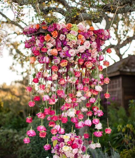 11 Unique Wedding Arrangements Using Roses Mywedding Hanging