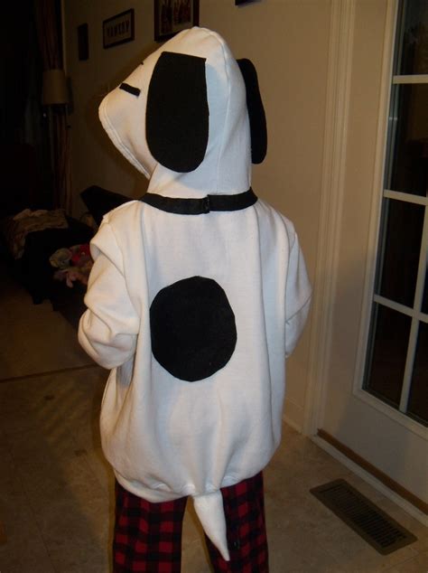 Easy Snoopy Costume Using A White Hoodie Felt And A Glue Gun My Boy