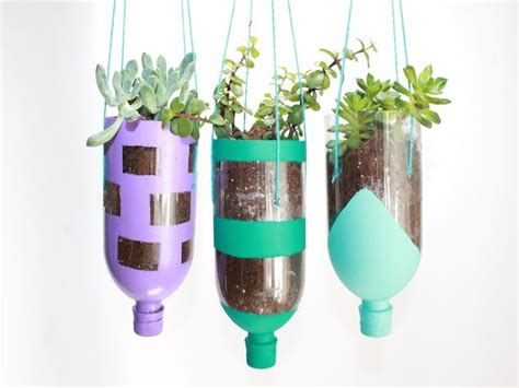 How To Make Hanging Planters From Recycled Water Bottles Diy Hanging