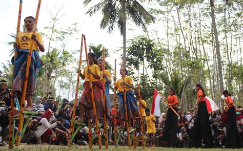 Serunya Permainan Tradisional Di Kampung Wisata Tanoker Jember