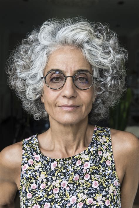 The best no fuss short hairstyles pictures has 8 recommendations for wallpaper images including the best pixie haircut a beautiful no fuss hairstyle pictures, the best long sweeping layers on the top and sides blend with short pictures, the best top 10 photo of no fuss hairstyles natural modern hairstyles pictures, the best womens short no fuss hairstyle newhairstylesformen2014 com pictures. 14 Stylish And No Fuss Haircuts That Look Amazing On Women ...