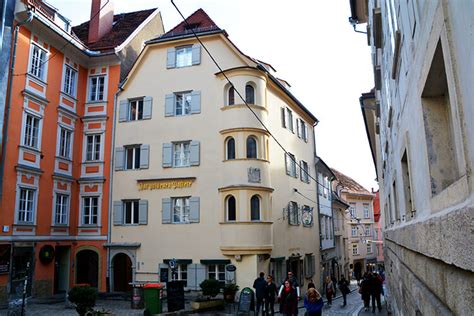 Inform yourself about the styrian capital & book your holidays! Sporgasse Graz | Wissenswertes über die älteste Straße | Fotos