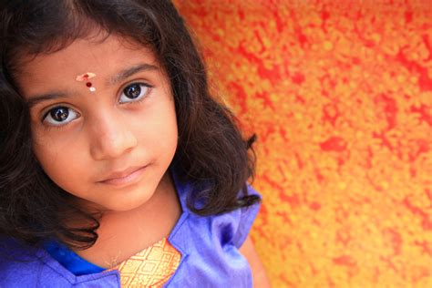 フリー写真素材 人物 子供 少女・女の子 インド人 画像素材なら！無料・フリー写真素材のフリーフォト