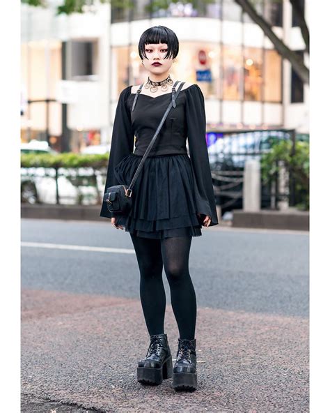 Tokyo Fashion 19 Year Old Japanese Student Hana On The Street In