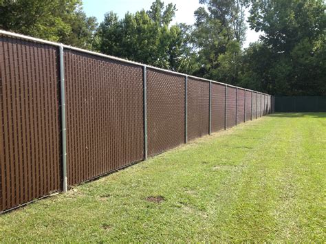 Wood Cover Chain Link Fence Woodsinfo