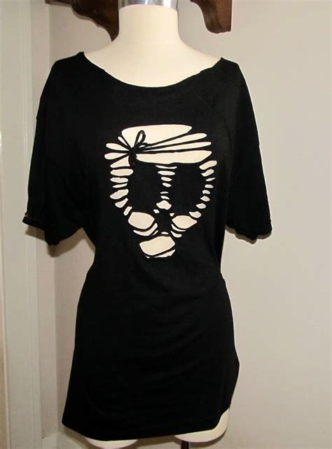 Wobisobi Project Re Style 39 Skull Cut Out Tee