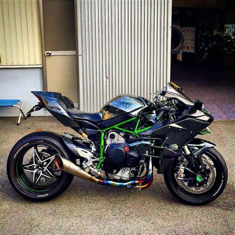 Turns out, i've seriously underestimated the amount of mods i'd like to attempt. Ninja H2 Owner?? #H2#H2R#KAWASAKI #chairellbikes4life ...