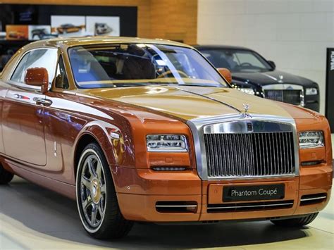 Rolls Royce Unveil Two New Special Edition Models In Dubai Zigwheels