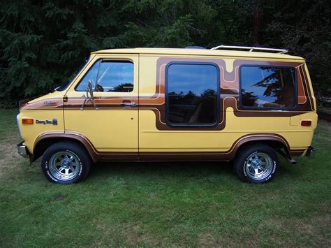 Amazing Chevrolet G Conversion Van Is The Perfect Embodiment Of The S Zeitgeist