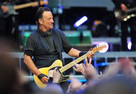 Adapun tugas dan tanggung jawab sebagai berikut: What time will Bruce Springsteen be on stage at Croke Park ...