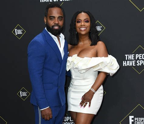 Rhoas Kandi Burruss 45 Stuns In A Lemon Bikini Amid Rumors Of A Cast