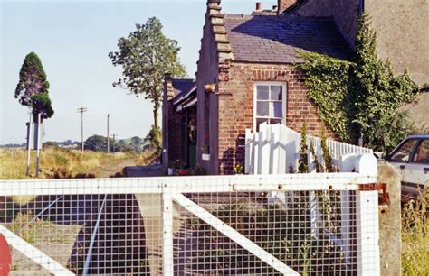 Finghall Lane Station Remains 1991 © Ben Brooksbank Cc By Sa20