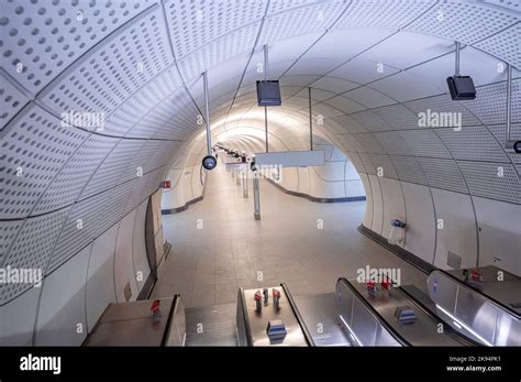 Liverpool Street Station Elizabeth Line Station Stock Photo Alamy