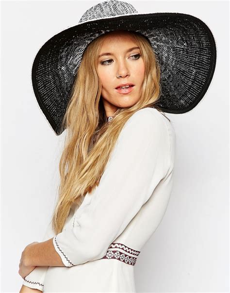 Beach Cover Ups And Sun Hats For A Chic Summer Look