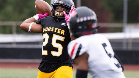 Ohio Wesleyan beats College of Wooster 35-7