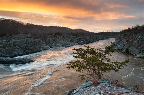 Potomac River Mather Gorge Great Falls Sunrise Photograph By Mark