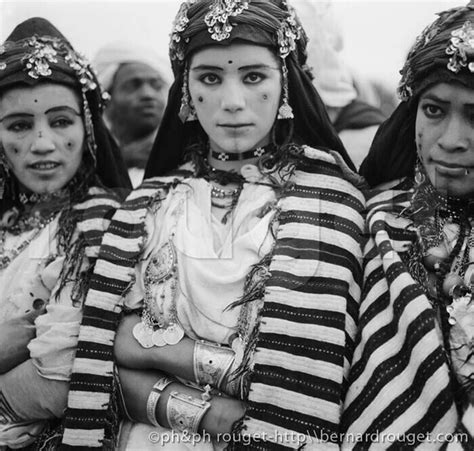 Moroccan Amazigh Women Danza Tribal Costume Ethnique Beauty Around