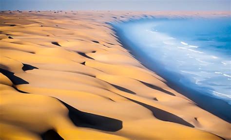 O Deserto Do Namibe é Um Vasto Deserto Que Vai Da Costa Sul Da Namíbia