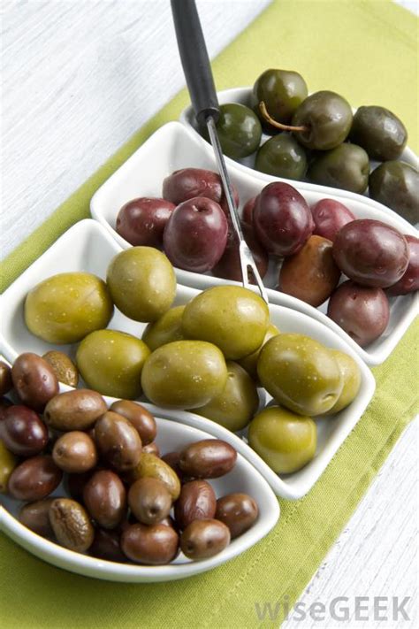What Are Black Olives With Pictures