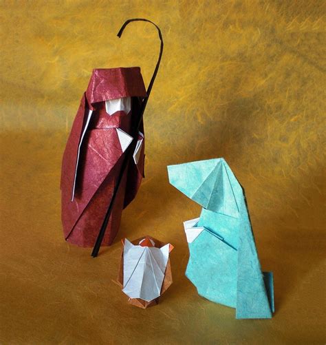 24 Holiday Themed Origami Models To Fill You With Christmas Spirit