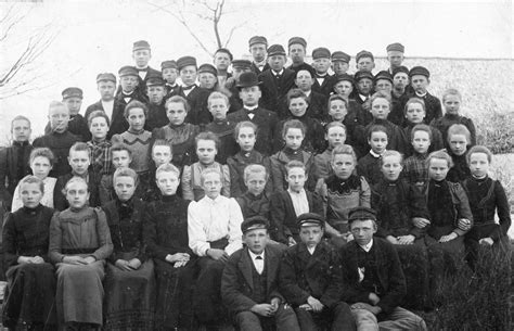 Explore genealogy for olga persson born 1908 äspinge, skåne, sweden died 1980 löddeköpinge, skåne, sweden including ancestors + more in the free family tree community. Olga Persson, Tiarp, Halmstad. Söndrum-Vapnö. - Hallands ...