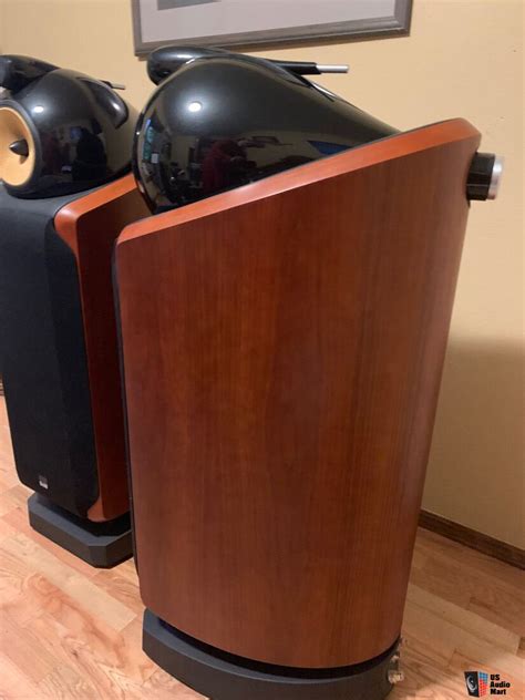 Bowers And Wilkins 802d Speakers In Rosewood Photo 2401049 Uk Audio Mart