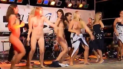 Women Dancing Naked On Stage Tubegalore Tv