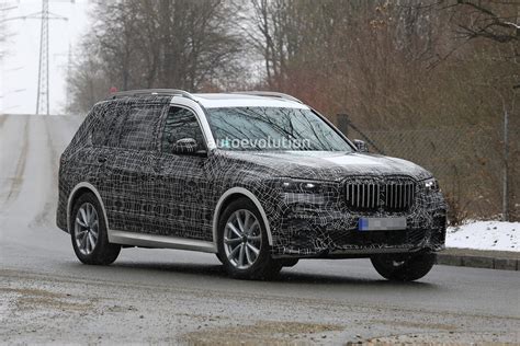 Home » models » bmw x7 » video: Spyshots: Likely BMW X7 M50i Shows the M Look - autoevolution