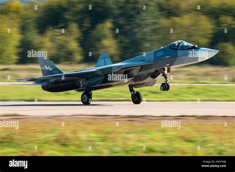 Die Suchoi Su 57 Stealth Fighter Jet Der Russischen Luftwaffe Auf Der