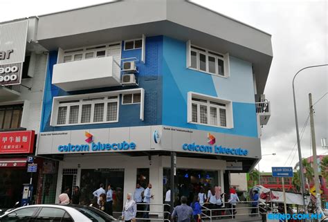 This store provides it & telecommunications in the shopping centre. Celcom Blue Cube Tampil Dengan Wajah Baru - Lebih Moden ...