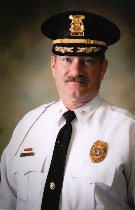 Hastings police chief retires, recalls memorable moments as small town