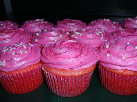Love Pink cupcakespink liners, pink batter, electric pink frosting, pink sugar sprinkles 